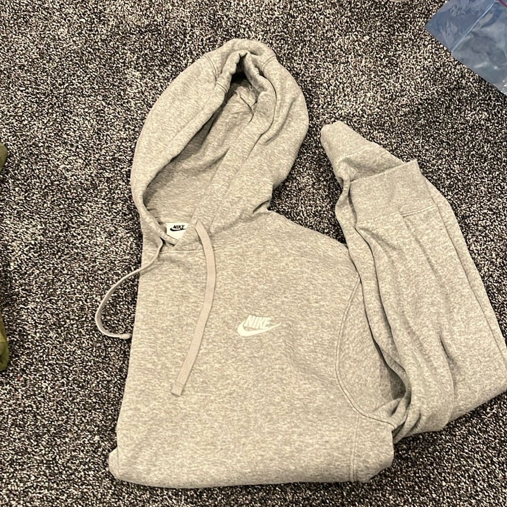 Nike hoodie- unisex